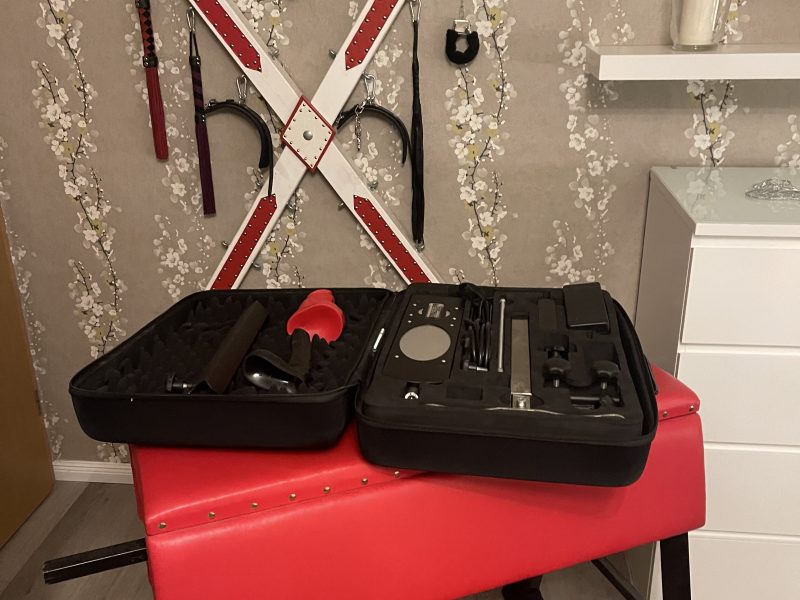 Strafset ,Strafbock mit Fickmaschiene und Kreuz