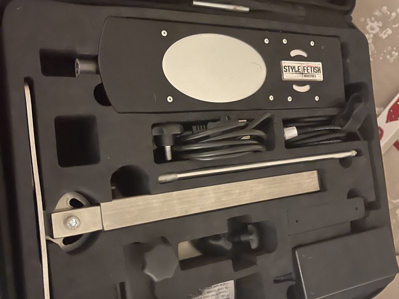 Strafset ,Strafbock mit Fickmaschiene und Kreuz