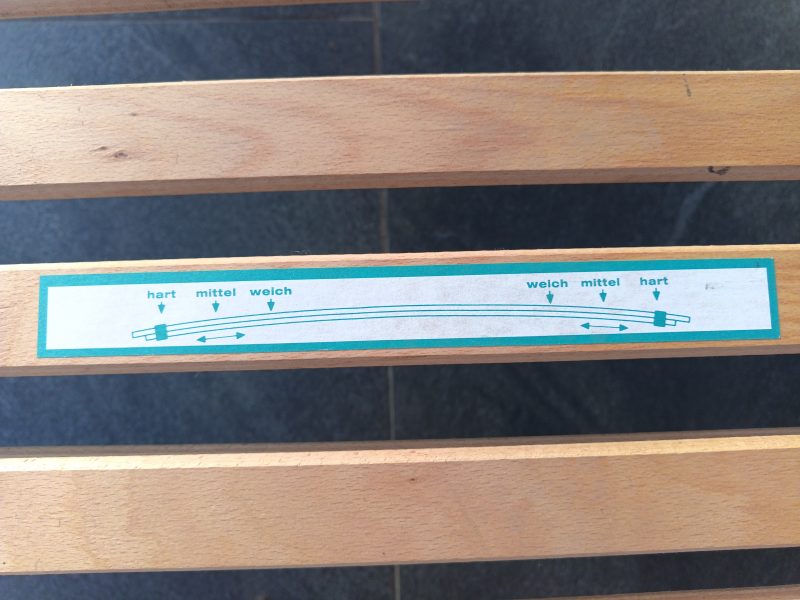 BDSM Bett auf Federn