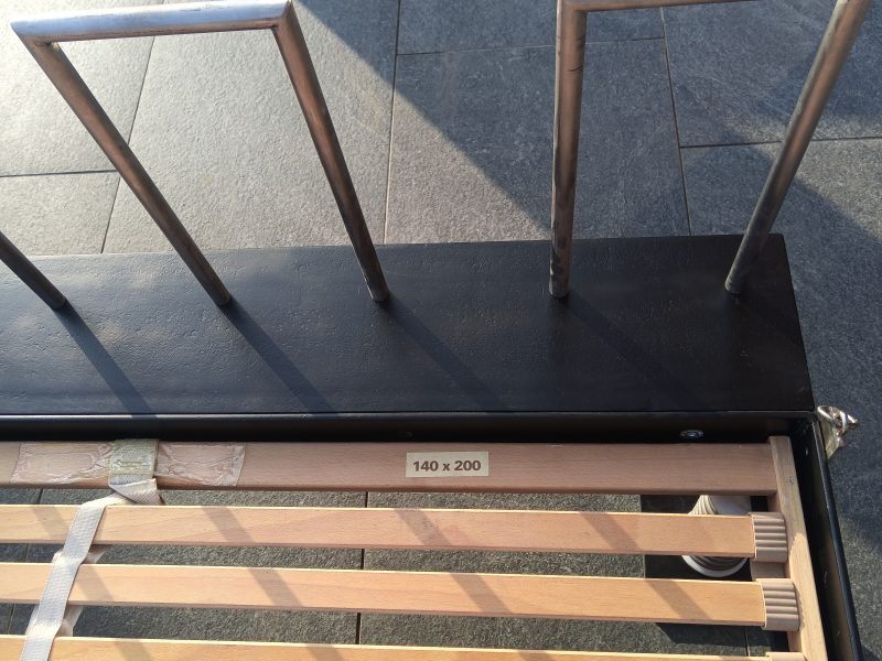 BDSM Bett auf Federn