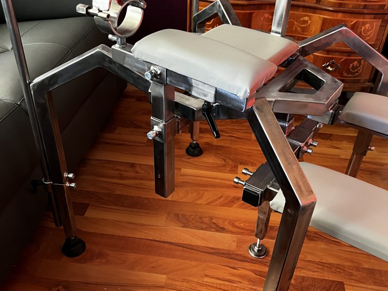 Strafbock mit Sklavenstuhlmodul