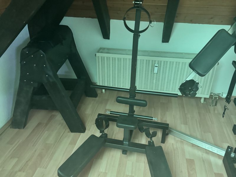 BDSM studio Einrichtung zu verkaufen