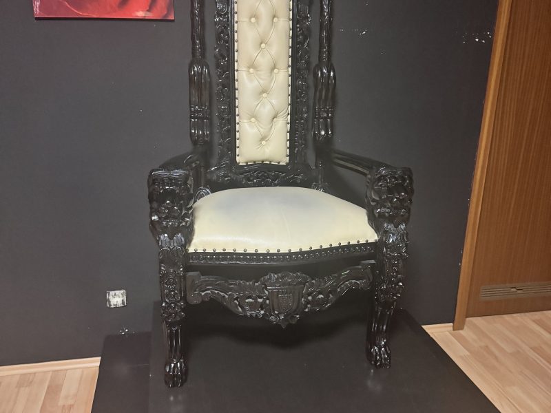 BDSM studio Einrichtung zu verkaufen