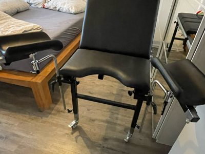 Sehr gut erhaltene Multifunktions-Klinik-Bank von Eviltoys