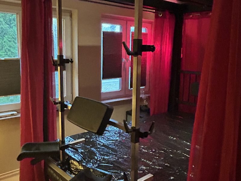 BDSM Stahl Systembett