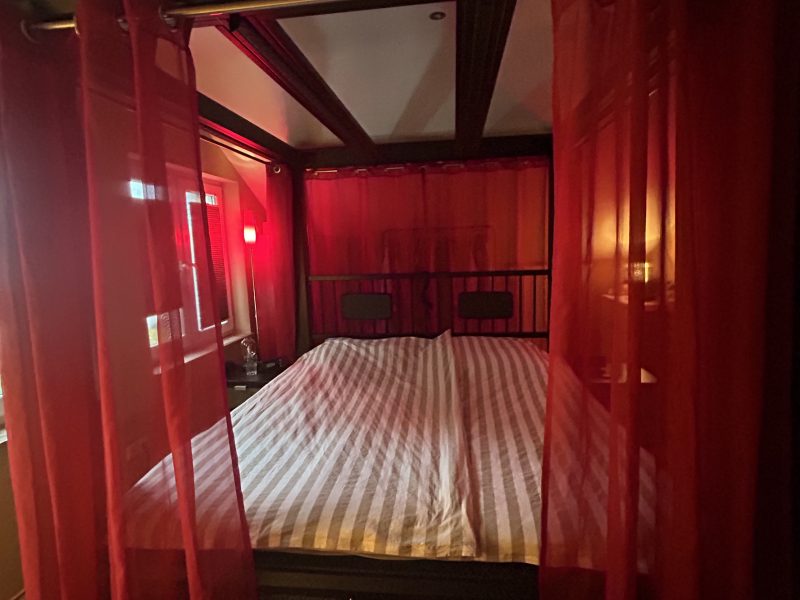 BDSM Stahl Systembett