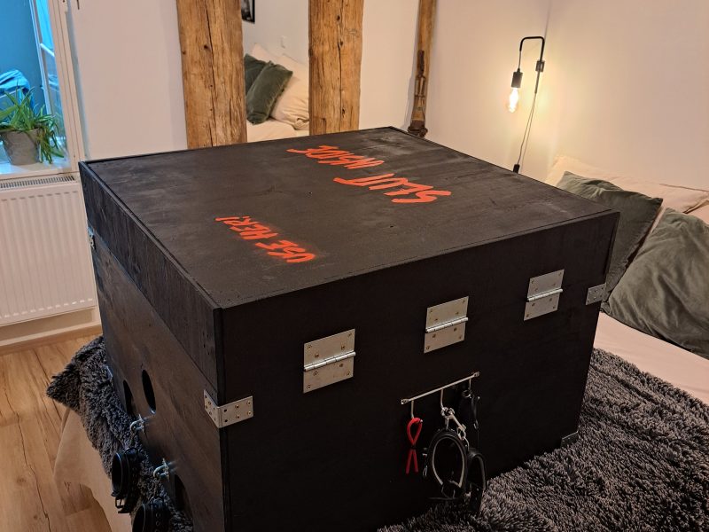 Slutbox, Sex-Box, Sex-Kiste, Fetisch-Box