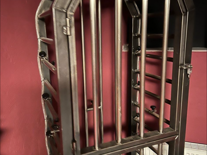 Stahlkäfig von Evil Toya