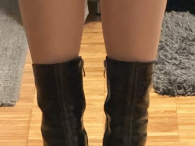 Elegante schwarze Lack Stiefeletten mit Absatz