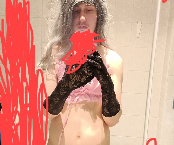 Ein Devoter Mann sucht eine dominante Freundin für eine FLR Beziehung ohne finanzielles Interesse......!!