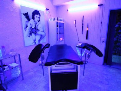 Herr sucht devote Frau (Langzeit u. Regelmäßig) für BDSM Sessions