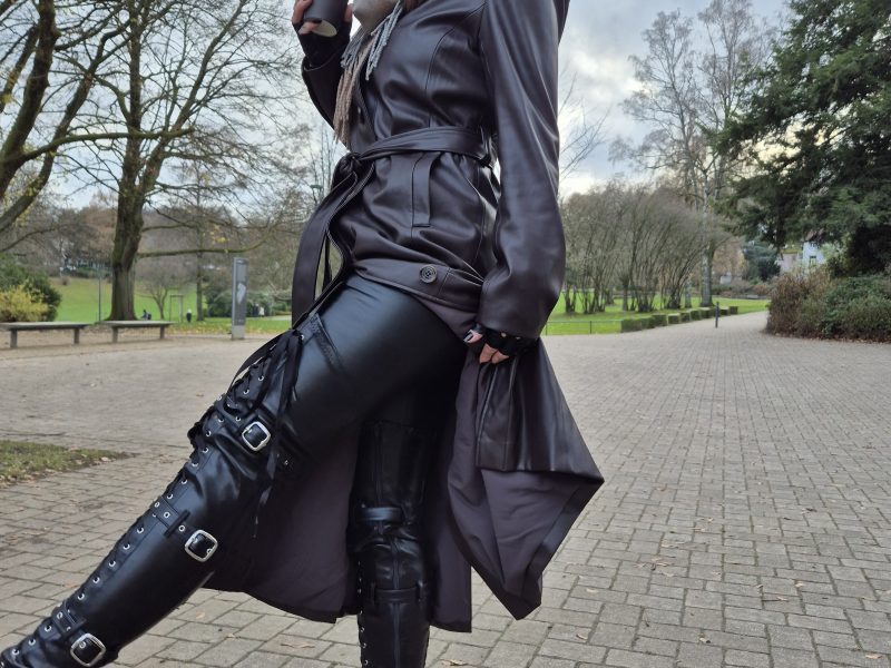 Unterwirf dich online meinen Regeln