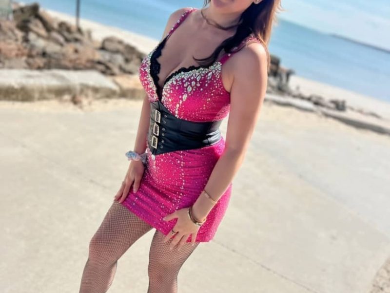 Gruß von Herrin Sofia.