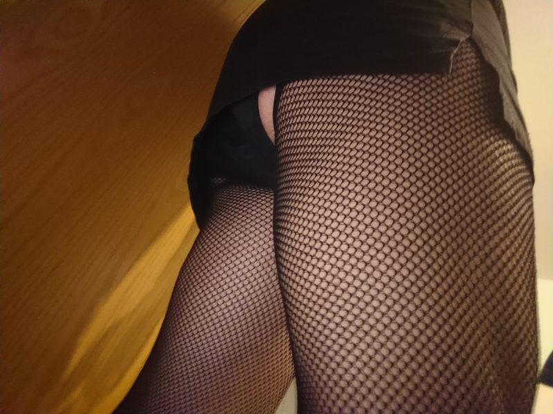 Sklave mit Apfelpo sucht Herrin oder Herrn