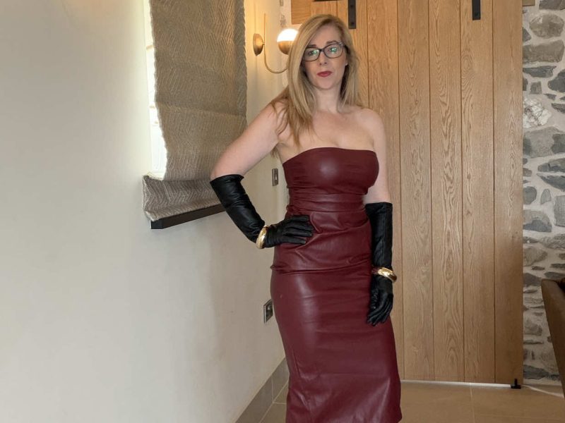 Hello slave, how are you today? Write to me if you are interested in being my slave.